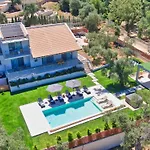 Corfuville Luxury Villa *